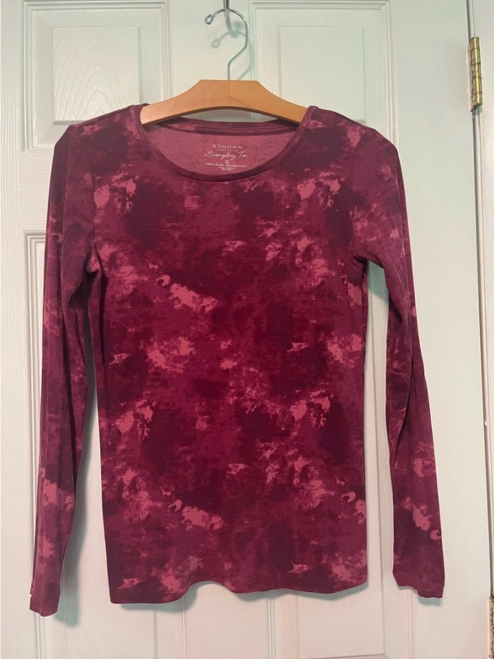 Sonoma Women's Burgundy Tie-Dye Long Sleeve Crew Tee
